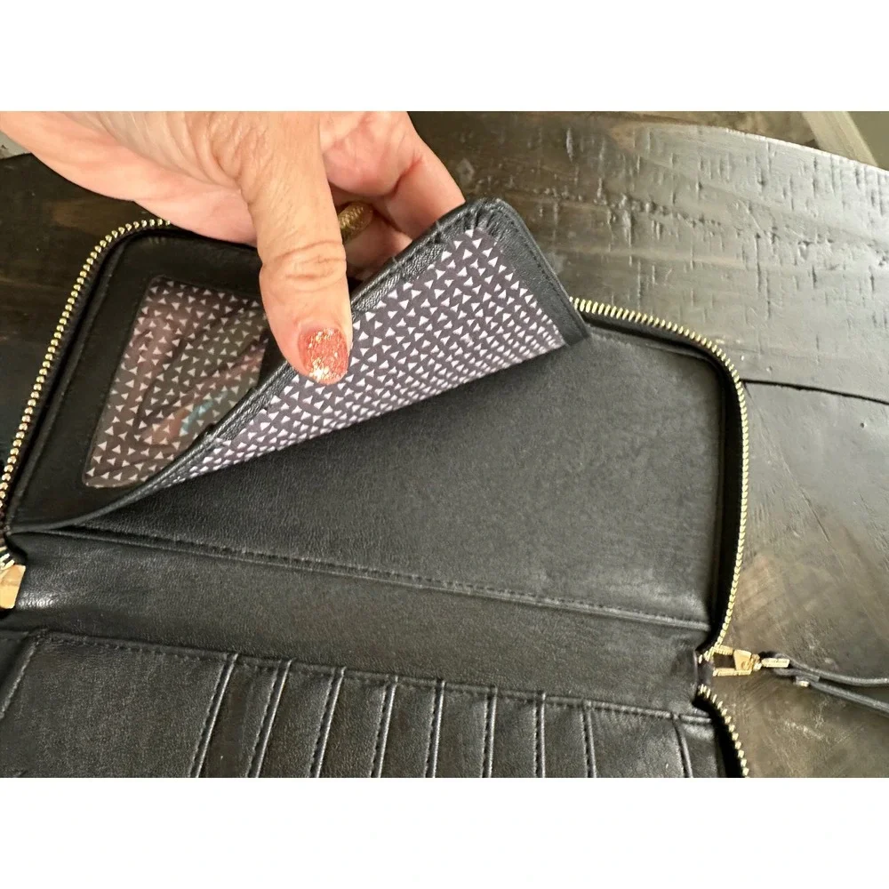 Madison West - Black Faux Leather Wristlet Wallet‎ Organizer with Gold  EUC